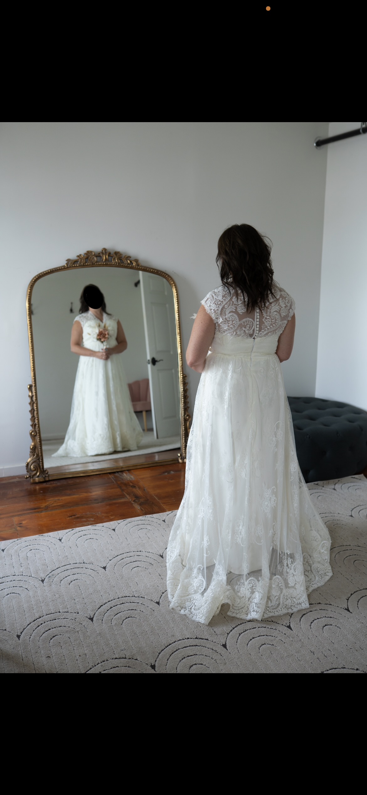 Country Lace A-Line Wedding Dress Boho Casual V-Neck Floor Length Mature Bridal Gown